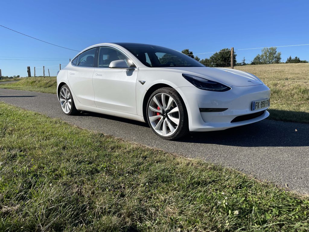 Tesla Model 3 PERFORMANCE FSD White