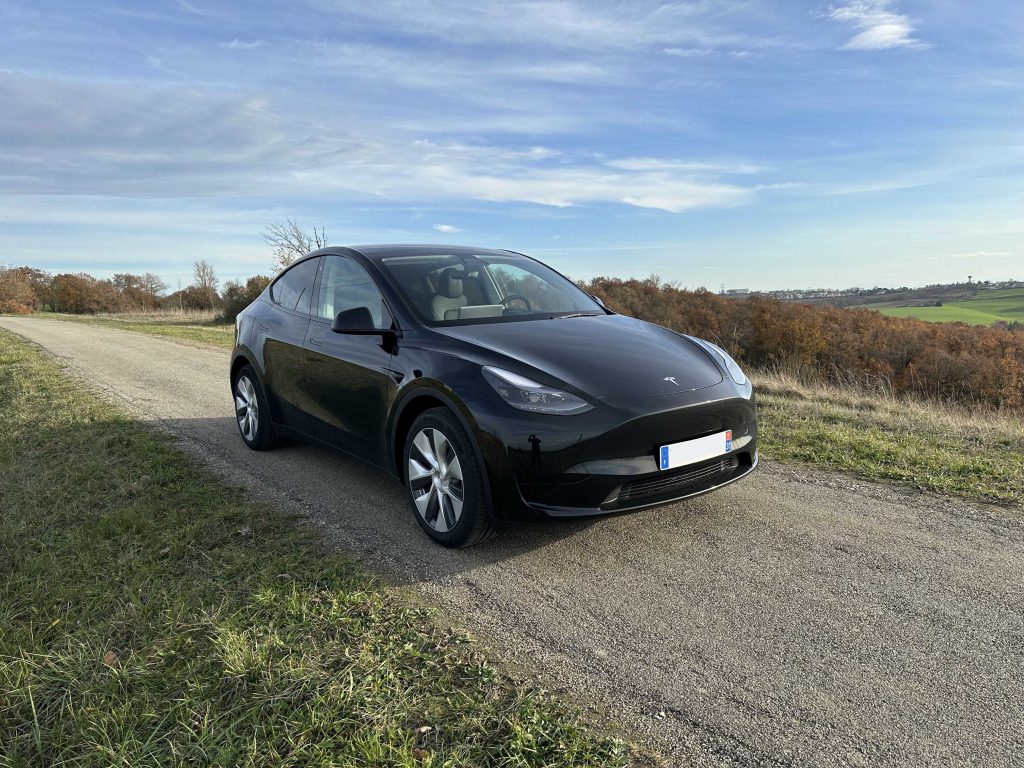 Tesla Model Y + Attelage + Velo de 2022